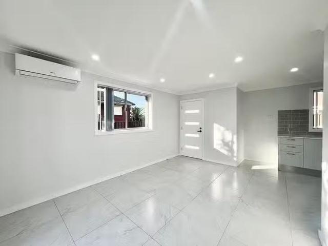 Charming 3A Mainsbridge Avenue, Liverpool, NSW 2170