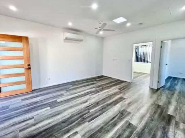 Nice 3a Wallis Place, WILLMOT House for rent Listed by Chelse.