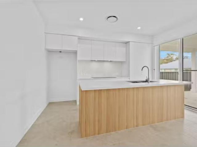 Charming 3b Quintero Close, Heddon Greta Townhouse for rent L.