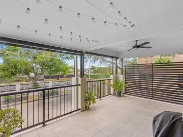 Nice 4/41 Kirkland Avenue, Coorparoo, QLD 4151