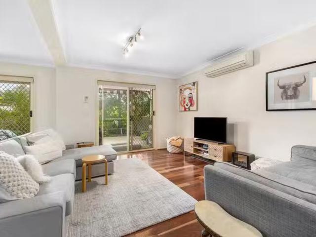 Nice 4/42 Greer Street, Bardon, QLD 4065