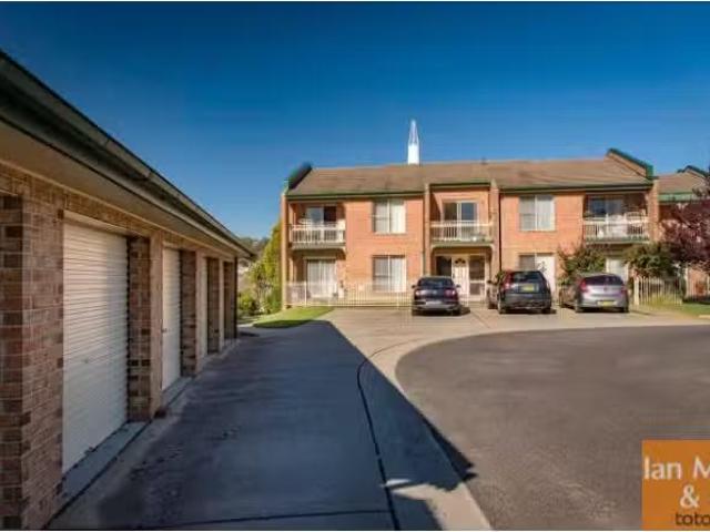 Just in! 4/44 46 Carrington Street, Queanbeyan Apartment for r.