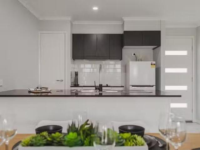 Unique 4/45 Joyce Street, South Toowoomba, QLD 4350