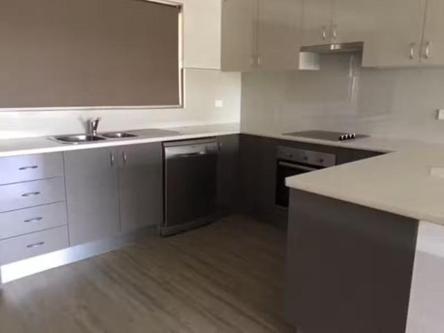 Charming 4/57 Dumaresq Street, ARMIDALE Apartment for rent Li.