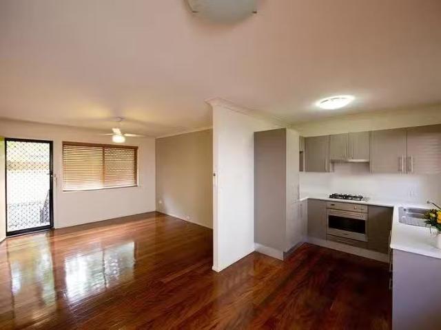 Just in! 4/54 partson Street, Morningside, QLD 4170