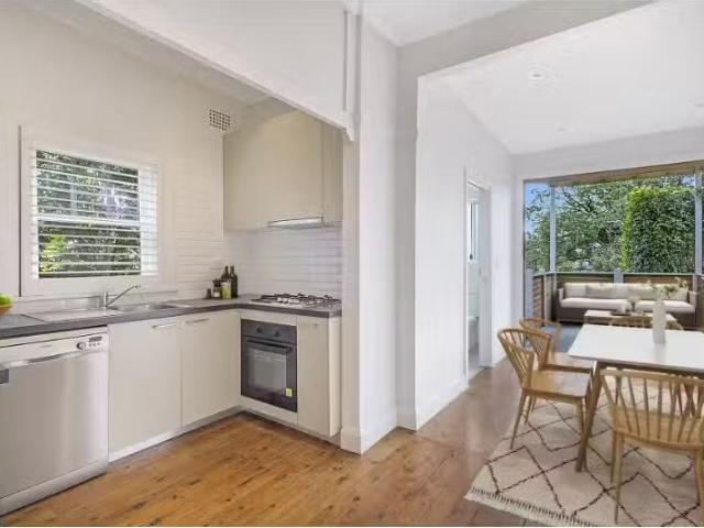 Nice 45 Macmahon Street, North Willoughby House for rent List.