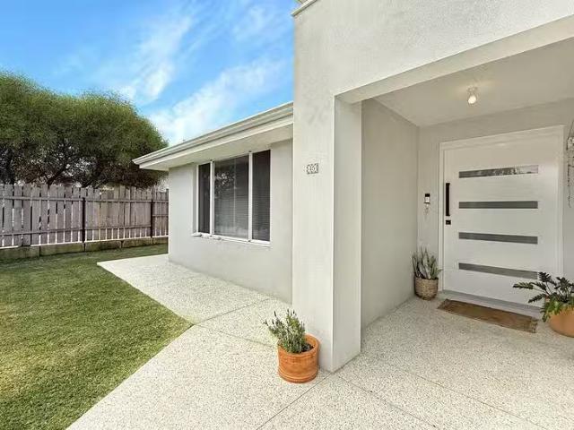 Nice 45 Baloo Crescent, Wannanup, WA 6210