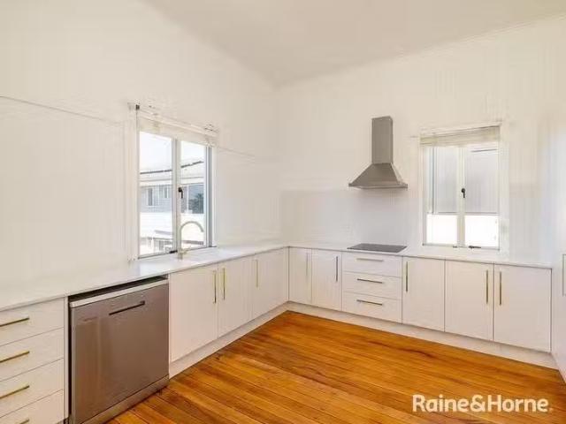 Rental! 45 Peel Street, Redland Bay, QLD 4165