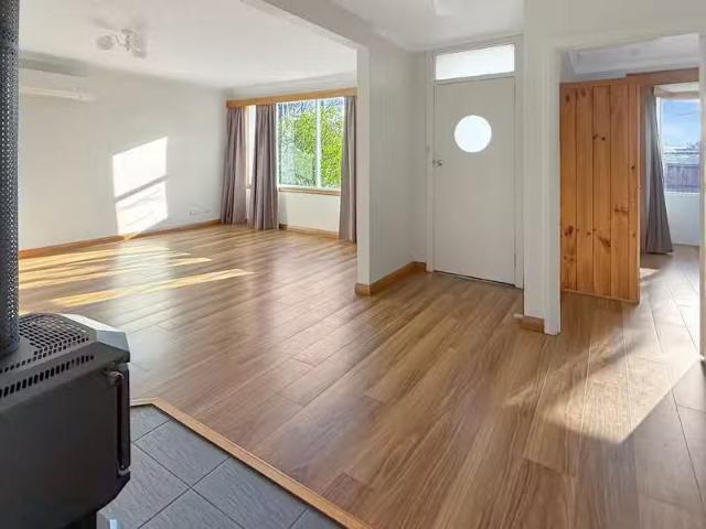 Charming 45 Tully Street, ST HELENS, TAS 7216 House for Rent