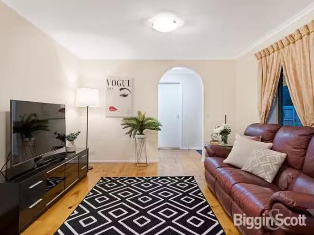 Just in! 46 Barossa Avenue, Vermont South VIC 3133