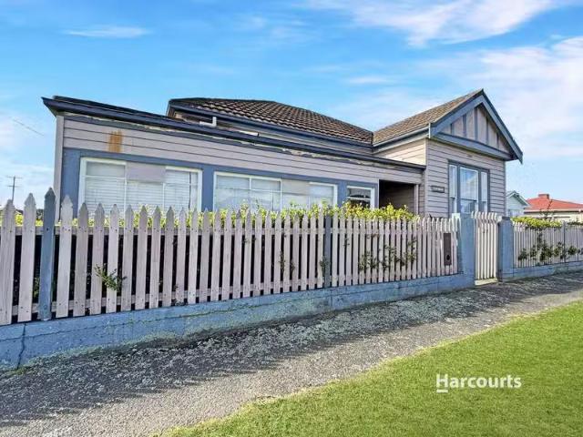 Just in! 47 Main Street, ULVERSTONE, TAS 7315 House for Rent