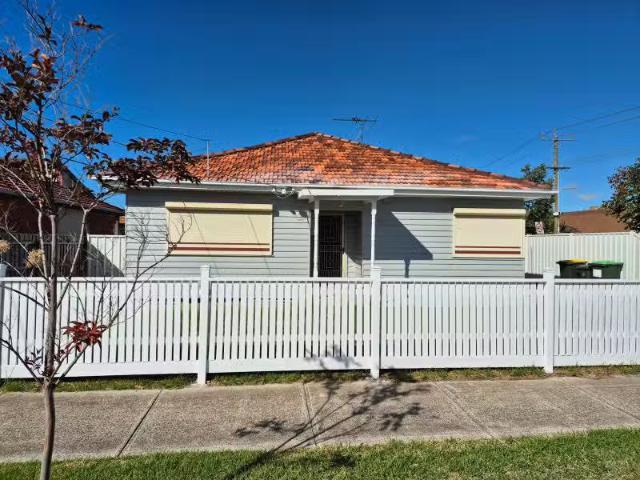 Nice 47 Blanche St, Ardeer VIC 3022