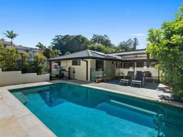 Unique 48 Mirreen Drive, TUGUN, QLD 4224 House for Rent