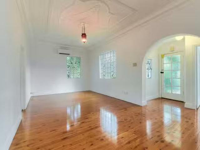 For Rent! 48 Greene Street, Newmarket QLD 4051