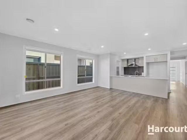 New 48 Hawkestone Street, MELTON SOUTH, VIC 3338 House for R.