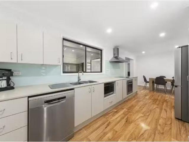 Just in! 49 Chelmsford Drive, Metford House for rent Listed b.