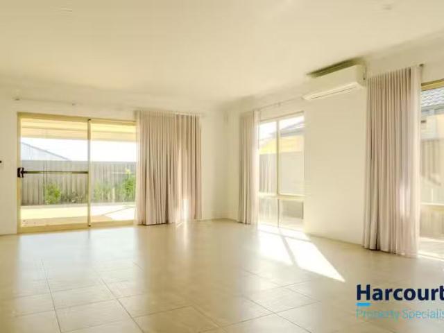 Deal! 49 Dragonfly Road, BANKSIA GROVE, WA 6031 House for Rent