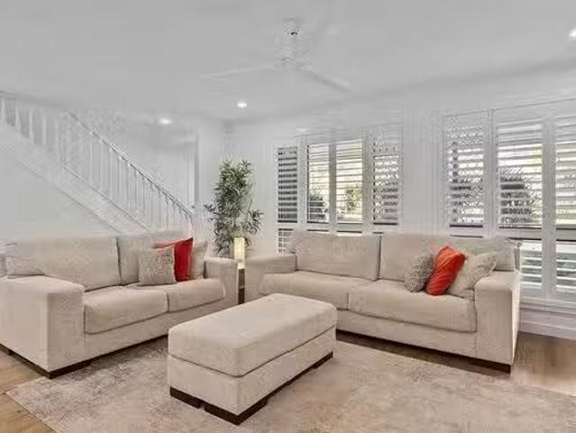 Unique 49 Frost Street, Clontarf, QLD 4019