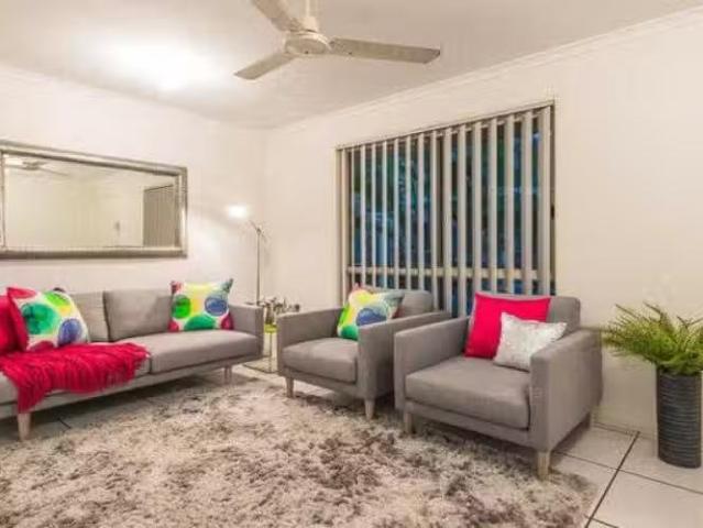 Cozy 4/9 Robin Street, Slade Point, QLD 4740