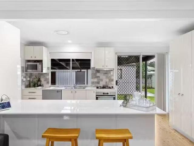 Rental! 49 Warratta Road, Killarney Vale, NSW 2261