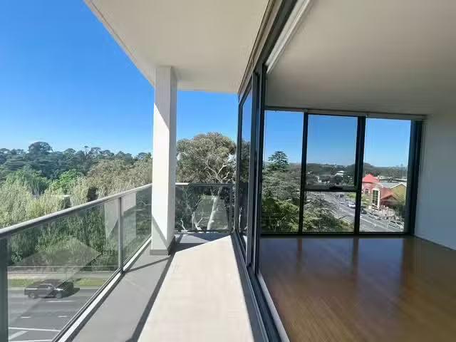 Deal! 401/40 Burgundy Street, Heidelberg VIC 3084