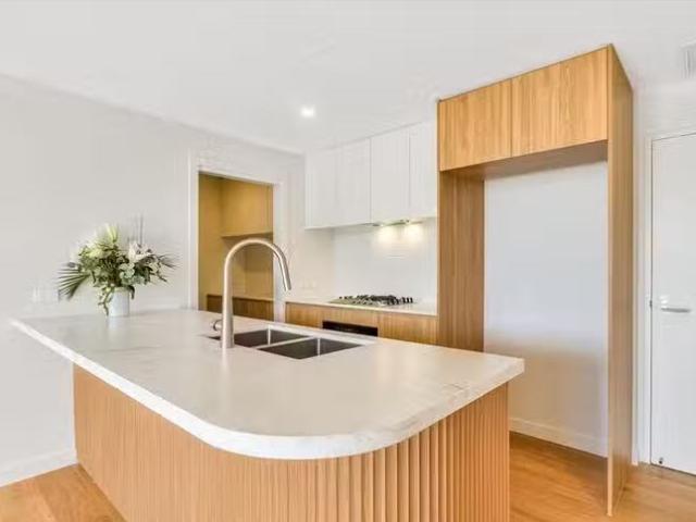 Unique 404/141 Musgrave Street, Coolangatta, QLD 4225