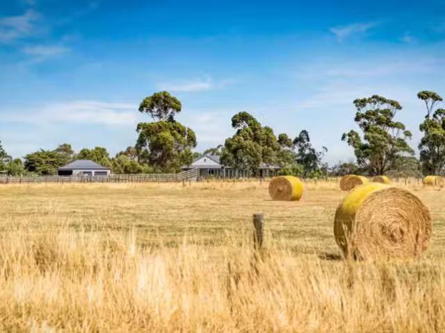 Deal! 40 Duberkes Road, Lang Lang VIC 3984