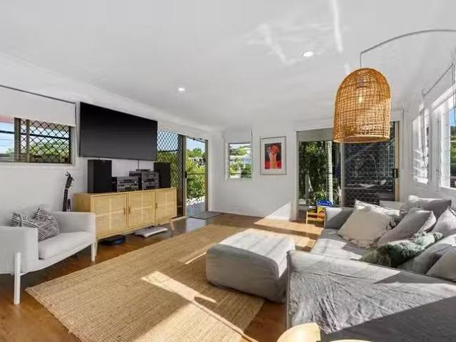 Rental! 40 Dilgara Street, Tugun, QLD 4224