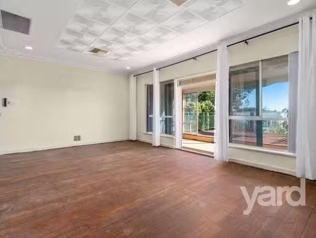 Unique 40 Locke Crescent, East Fremantle, WA 6158