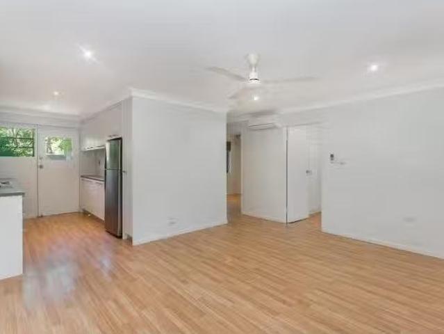 Nice 4/114 Cook Street, North Ward, QLD 4810