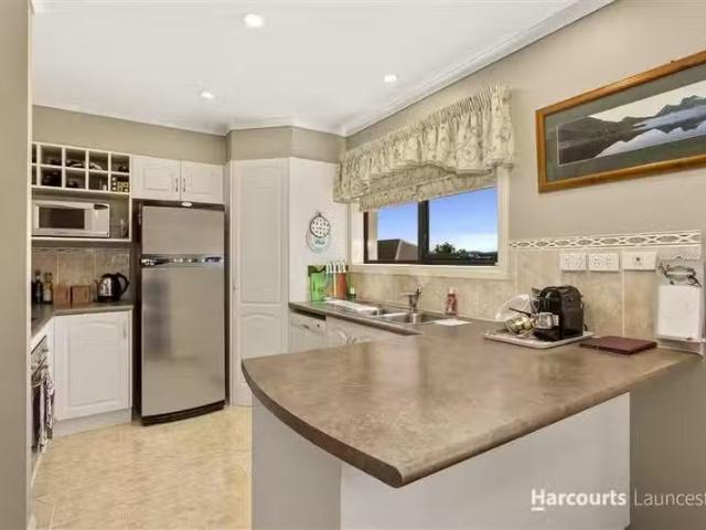 Charming 4/120 Westbury Road, SOUTH LAUNCESTON, TAS 7249 Tow.