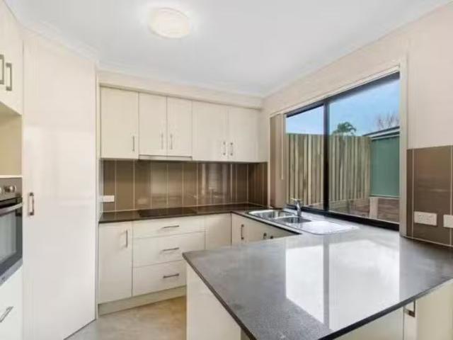 Cheap 4/128A James Street, South Toowoomba, QLD 4350
