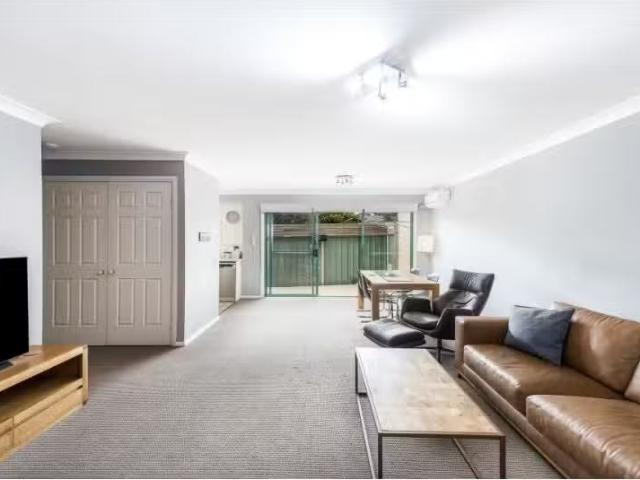 Cozy 4/14 Flide Street, CARINGBAH Apartment for rent Listed b.