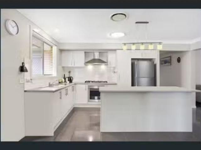 Cheap 41 Mcguiness Avenue, Middleton Grange House for rent Li.