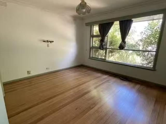 Deal! 41 Cypress Avenue, Glen Waverley VIC 3150