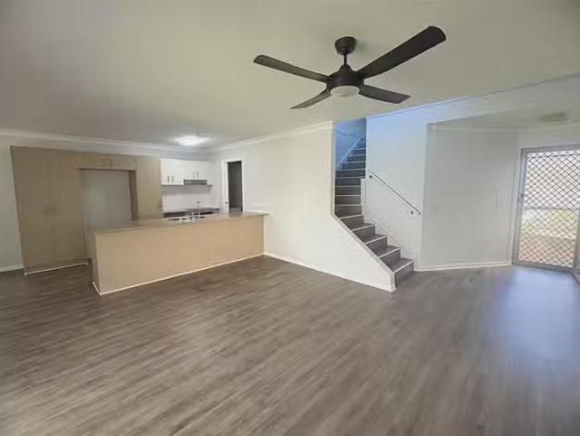 Unique 41 Diamantina Street, Calamvale, QLD 4116