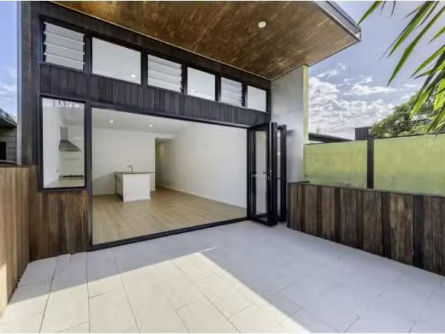 Rental! 41 Robert St, Wickham House for rent Listed by Colin.