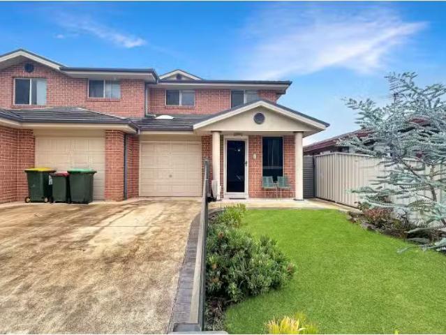 Charming 41 Veronica Street, Warilla Townhouse for rent Liste.