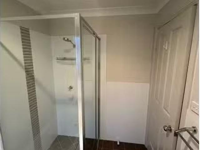 Unique 4/1 13 Spiller Street, EAST TAMWORTH House for rent Li.