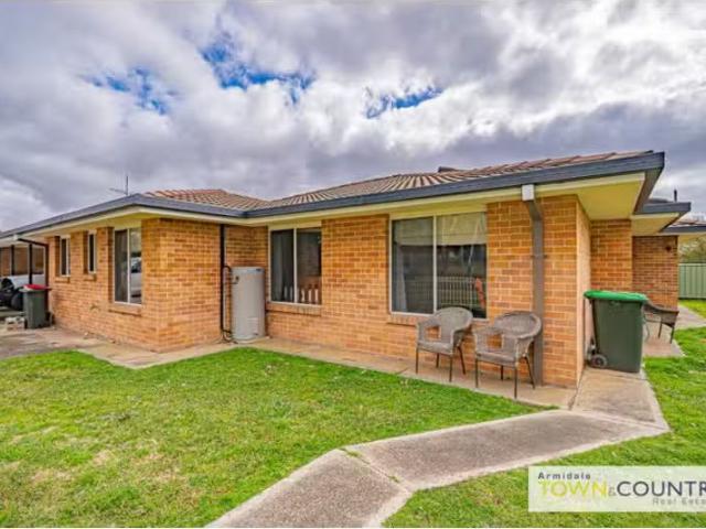 Cozy 4/20 Barry Street, ARMIDALE Apartment for rent Listed by.