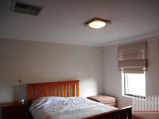 Cozy 42 Farmaner Parkway, Ellenbrook, WA 6069