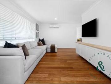 For Rent! 42 Laurina St, Medowie House for rent Listed by Ren.