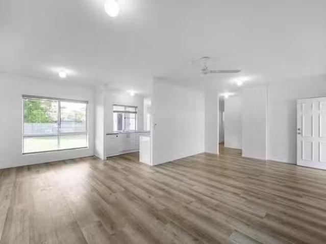 For Rent! 42 Rundle Street, Mount Louisa, QLD 4814