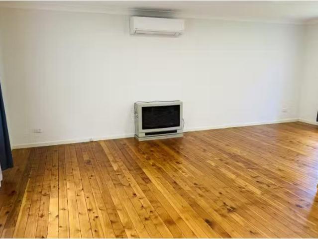 Rental! 42 Sharp Road, Orange House for rent Listed by Jane C.