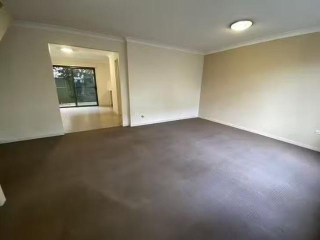 Cozy 4/32 Luttrell Street, Glenmore Park, NSW 2745