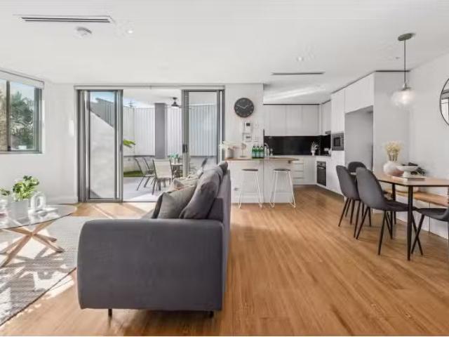 Rental! 4/374 Rocky Point Road, Sans Souci Apartment for rent.
