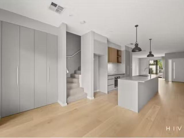 Cheap 4/3 Mc Gowan Place, partson House for rent Listed by Ma.