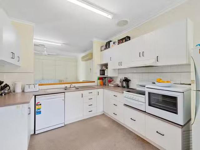 Cheap 43 Scoullar Street, Finley, NSW 2713