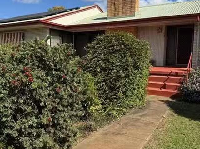 Unique 43 Wargundy Street, Dunedoo, NSW 2844