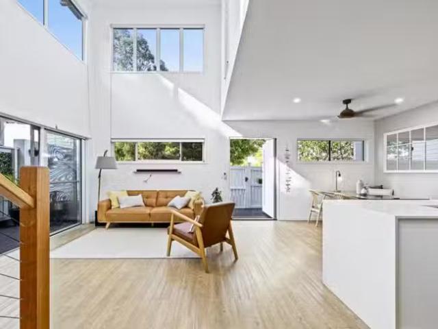 Rental! 4 Bedarra Circuit, Maroochydore, QLD 4558
